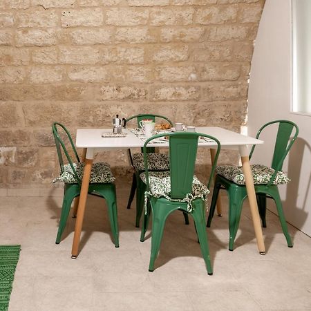 La Pergola Apt In The Heart Of Bari Ngoại thất bức ảnh