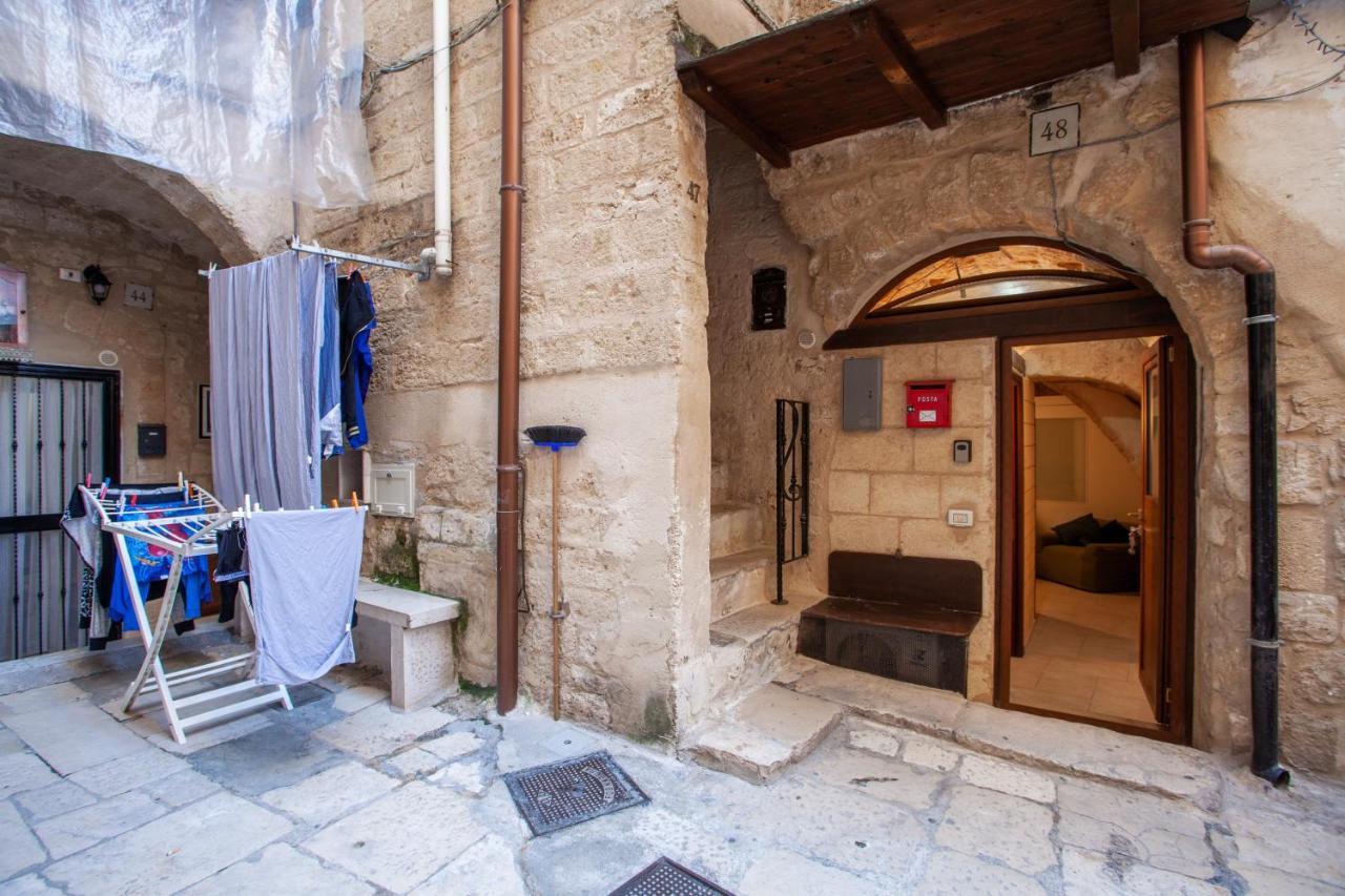 La Pergola Apt In The Heart Of Bari Ngoại thất bức ảnh